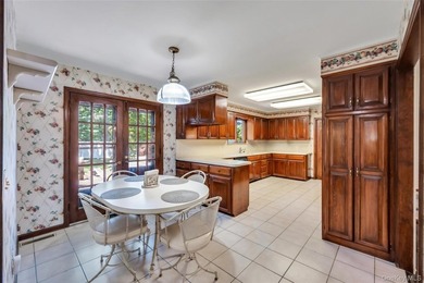 Welcome to 34 Daly Court in Riverhead, a beautiful Ranch-Style - photo 16
