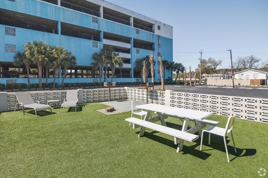 Originally built in 1962 as the iconic Waikiki Village beachside - photo 20