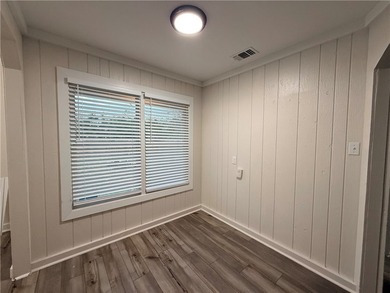 This home was thoughtfully reimagined to deliver a turnkey - photo 7
