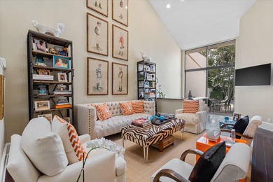 Elegantly appointed, freshly painted two story Town House in the - photo 11