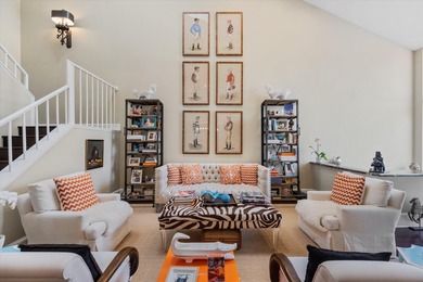Elegantly appointed, freshly painted two story Town House in the - photo 12