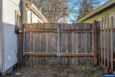 Cozy and move-in ready in the heart of West Salem! This inviting