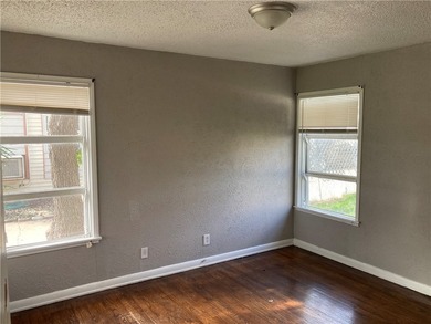 Three-bedroom one bath home centrally located in Corpus Christi - photo 5