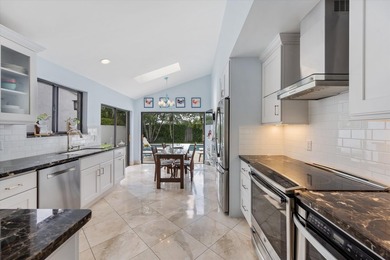 Elegantly appointed, freshly painted two story Town House in the - photo 15