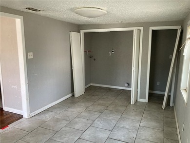 Three-bedroom one bath home centrally located in Corpus Christi - photo 9