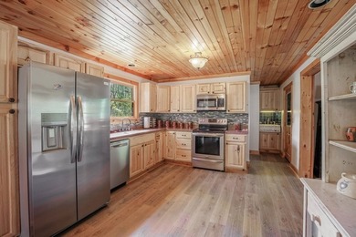 Set on 27.4 acres of rolling pasture and mountain-view land, 440 - photo 20