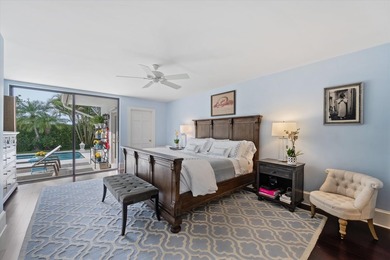Elegantly appointed, freshly painted two story Town House in the - photo 22