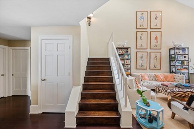 Elegantly appointed, freshly painted two story Town House in the - photo 27