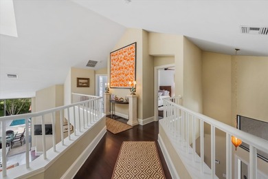 Elegantly appointed, freshly painted two story Town House in the - photo 28