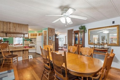 Enjoy relaxed Florida living in the 55+ community of Eustis - photo 6