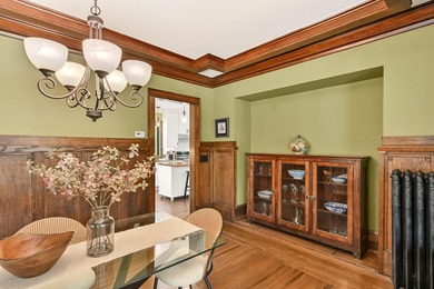 Charming Colonial with Arts & Crafts flair on coveted Menlo - photo 10