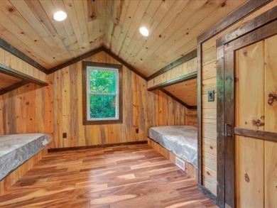 Stunning Lakeview/ waterfront Cabin + Waterfront Lot - photo 16