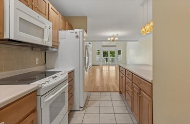 Located in Crosby Manor Estates, an established waterfront - photo 9