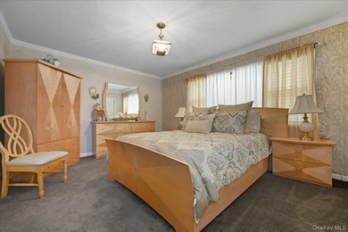 Welcome to this spacious and beautifully maintained stone-front - photo 13