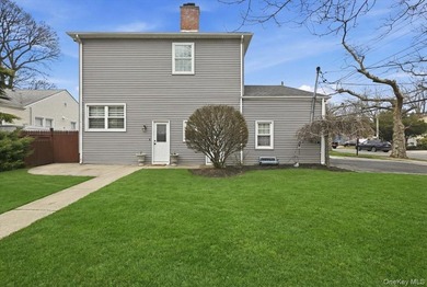 Welcome to this spacious and beautifully maintained stone-front - photo 39