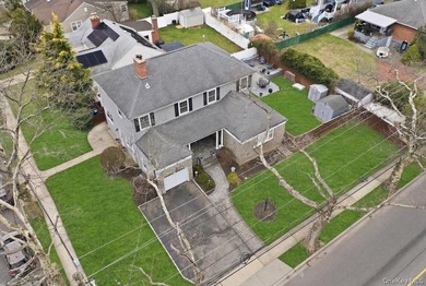 Welcome to this spacious and beautifully maintained stone-front - photo 40