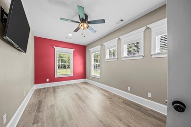 EXTRAORDINARY OPPORTUNITY TO OBTAIN OVER 4 ACRES OF PRIME LEVEL - photo 43