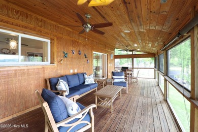 Stunning three-bedroom, two-bath waterfront home offering - photo 7
