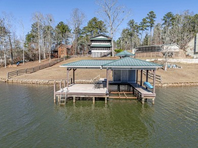Welcome to 219 Hickory Pass. This 5-bedroom, 2-bath home has so - photo 1