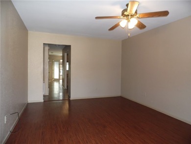 REDUCED!!! Well Sought After Townhome In The Center Of Calallen! - photo 4