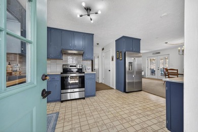 Welcome to 219 Hickory Pass. This 5-bedroom, 2-bath home has so - photo 6