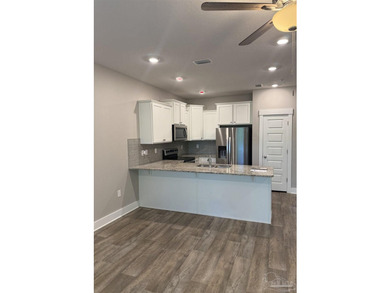 HUGE Price Improvement! Welcome to this beautiful 3-bedroom, 2 - photo 8