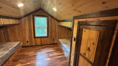 Stunning Lakeview/ waterfront Cabin + Waterfront Lot - photo 24