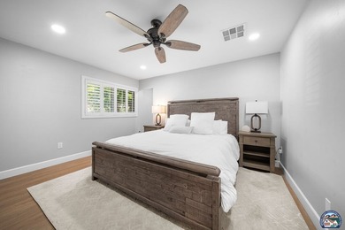 Beautifully updated golf course home. This 3-bedroom, 2-bathroom - photo 13