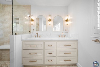 Beautifully updated golf course home. This 3-bedroom, 2-bathroom - photo 14