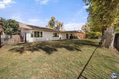 Beautifully updated golf course home. This 3-bedroom, 2-bathroom - photo 22