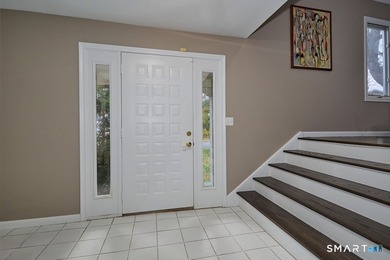 This sensational open-concept home is designed for both comfort - photo 3