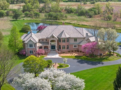 (private lake, pond, creek) Home For Sale in Oconomowoc Wisconsin