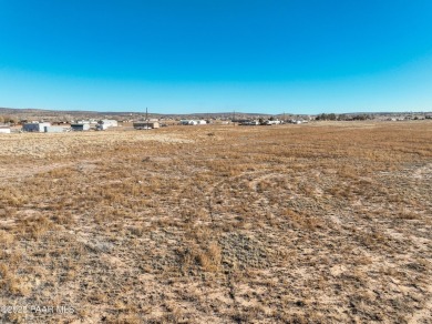 Holiday Lake  Lot For Sale in Paulden Arizona