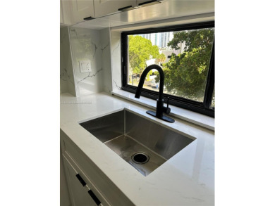 Best location to live or invest!!! Can be rented immediately min