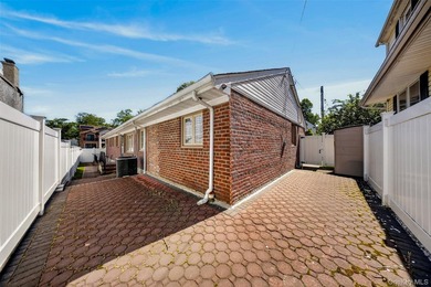 Welcome to this exceptional, beautifully renovated wide-line - photo 13