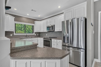 This beautiful condo is move in ready, has an open concept - photo 15