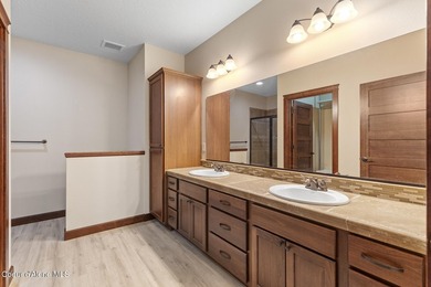 Ground-level condo with private beach, private park, and gym! - photo 15