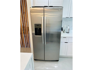 Best location to live or invest!!! Can be rented immediately min