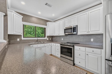 This beautiful condo is move in ready, has an open concept - photo 17