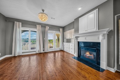 This beautiful condo is move in ready, has an open concept - photo 20