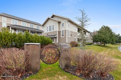 Ground-level condo with private beach, private park, and gym! - photo 25