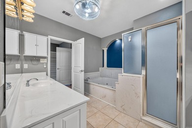This beautiful condo is move in ready, has an open concept - photo 28
