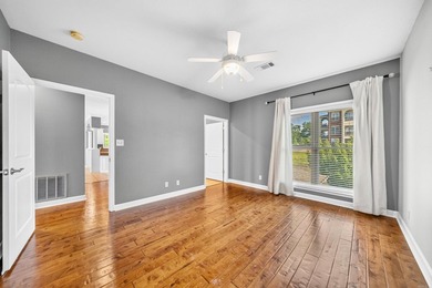 This beautiful condo is move in ready, has an open concept - photo 31