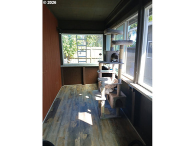 Completely renovated single-level coastal retreat with dual - photo 32
