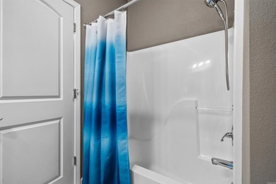 This beautiful condo is move in ready, has an open concept - photo 35