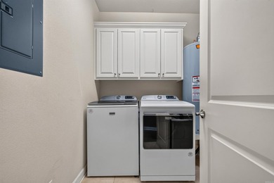 This beautiful condo is move in ready, has an open concept - photo 36