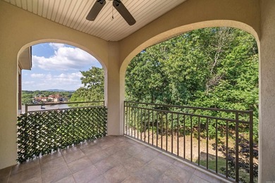 This beautiful condo is move in ready, has an open concept - photo 37