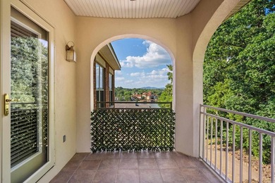 This beautiful condo is move in ready, has an open concept - photo 38
