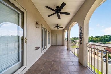 This beautiful condo is move in ready, has an open concept - photo 42
