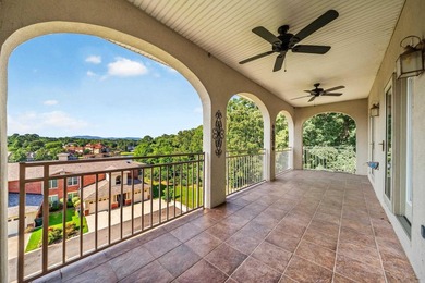 This beautiful condo is move in ready, has an open concept - photo 43